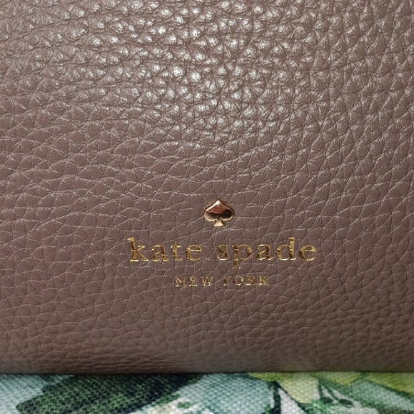 Kate Spade Preloved Cobble Hill Dark Brown Shoulder Bag - Picture 2 of 16